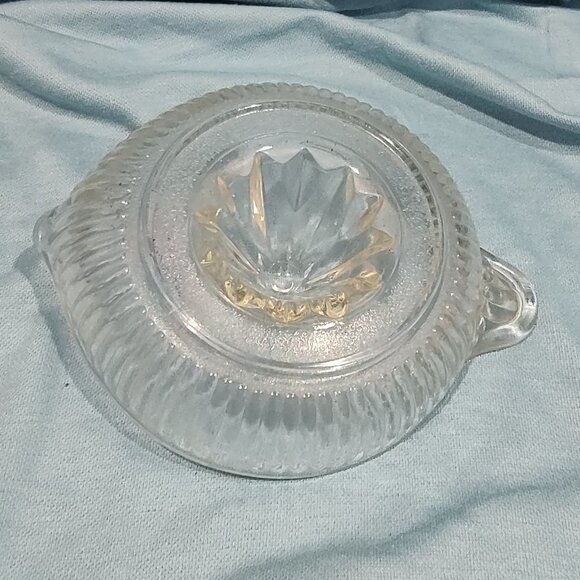 Vintage Juicer Glass Clear Pour Spout And Handle - Picture 6 of 8